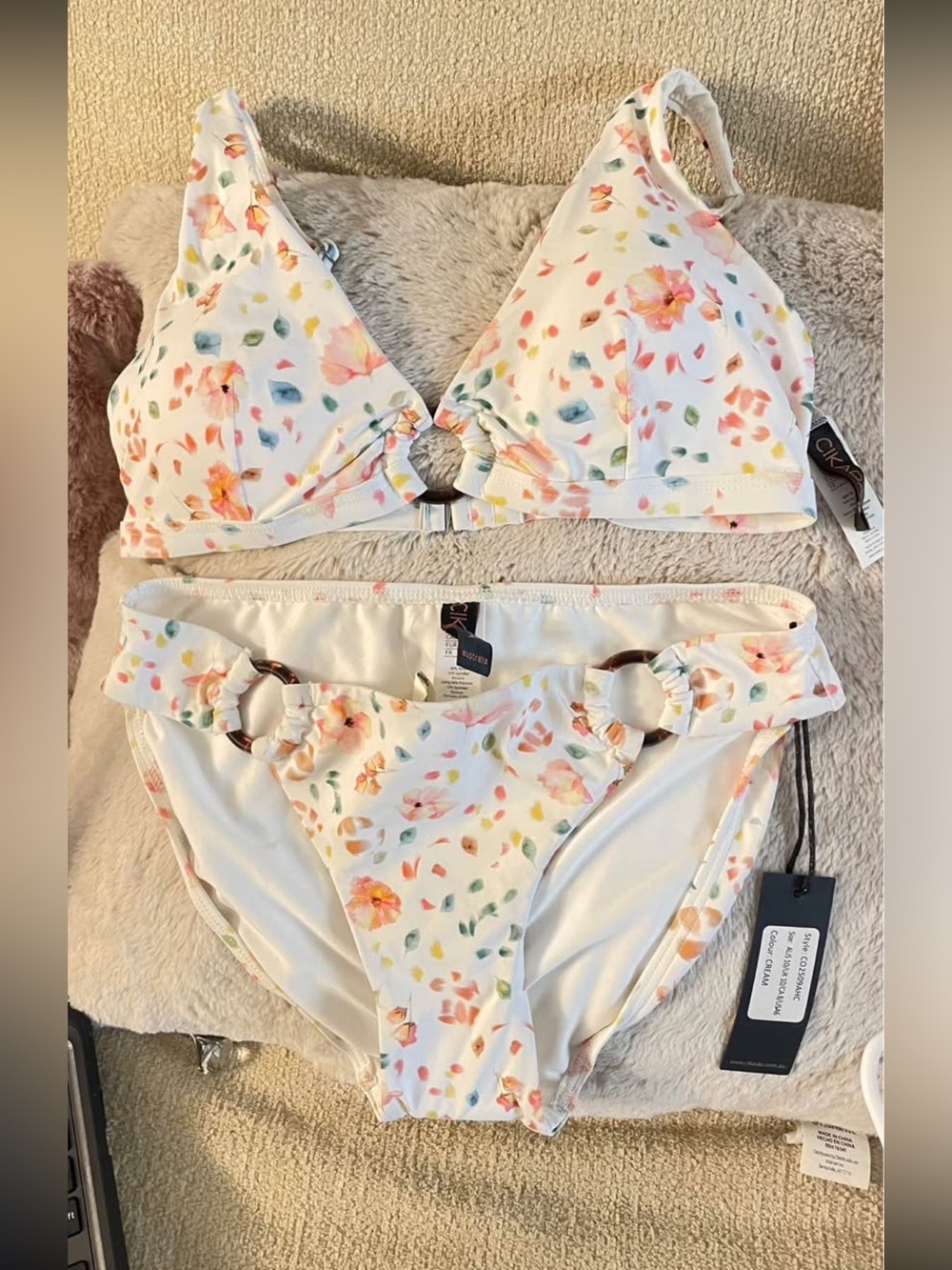 Cikada bathing suit, size medium